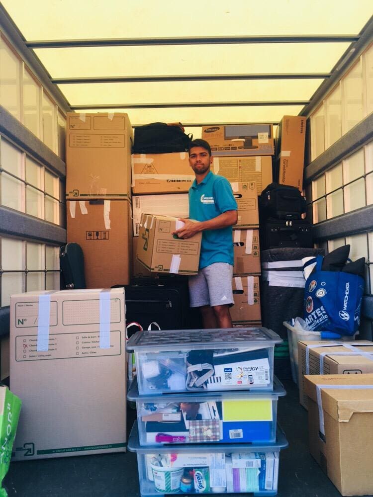 Déménagement Lausanne - Déchargement cartons
